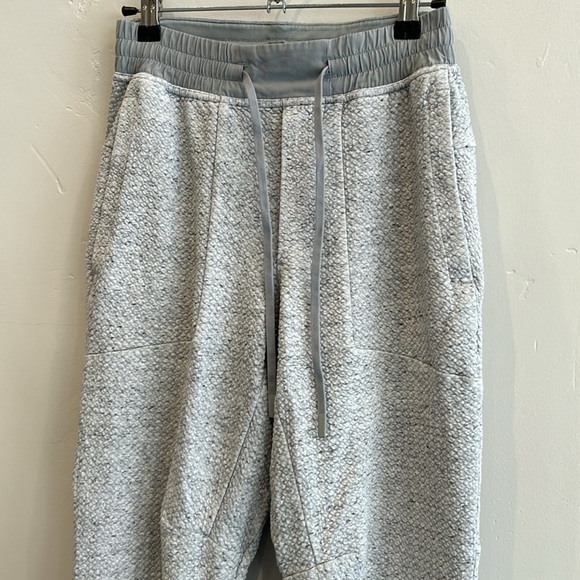 Lululemon At Ease Jogger - Picture 5 of 16